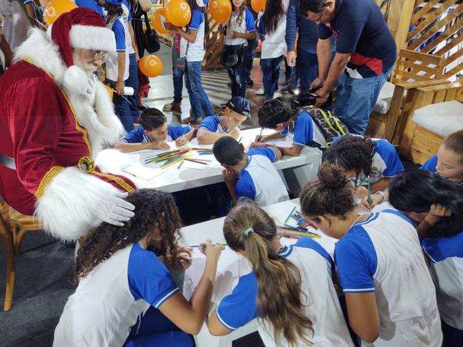 Papai Noel dos Correios já recebeu mais de 11 mil cartas